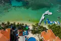 2 bedroom condo 129 m² West Bay, Honduras