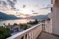 4 bedroom apartment 95 m² Dobrota, Montenegro