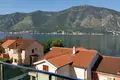 Villa de 4 dormitorios 380 m² Dobrota, Montenegro
