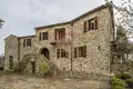 Gewerbefläche 744 m² Gaiole in Chianti, Italien