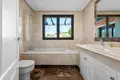 Villa de tres dormitorios 170 m² Estepona, Španjolska