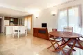 Mieszkanie 2 pokoi 110 m² Torrevieja, Hiszpania