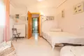 Villa de tres dormitorios 187 m² Orihuela, España