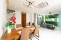 Villa 2 Schlafzimmer 316 m² Phuket, Thailand