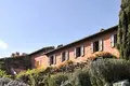 Дом 1 500 м² Гроссето, Италия