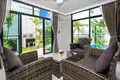 Villa 2 Schlafzimmer 16 680 m² Phuket, Thailand