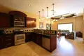 2 bedroom condo 125 m² West Bay, Honduras