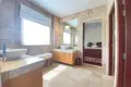 5 bedroom villa 842 m² Ban Bang Thao, Thailand