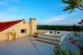 Villa de tres dormitorios 189 m² Sutivan, Croacia