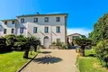 4 bedroom Villa 1 500 m² Lucca, Italy
