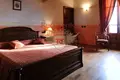 5 bedroom villa 6 200 m² Florence, Italy
