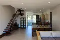 Propiedad comercial 1 100 m² en Thep Krasatti, Tailandia