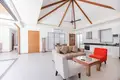 Villa 2 Schlafzimmer 210 m² Phuket, Thailand