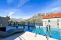 Casa 14 habitaciones 690 m² Stoliv, Montenegro
