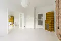 Commercial property 3 rooms 86 m² in Warsaw, Poland