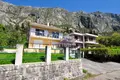 Casa 6 habitaciones 200 m² Dobrota, Montenegro