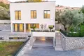 3-Schlafzimmer-Villa 240 m² Budva, Montenegro