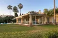 6 bedroom house 400 m² Artola, Spain