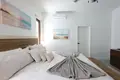 2 bedroom condo 123 m² West Bay, Honduras