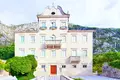 7 bedroom villa 1 500 m² Dobrota, Montenegro