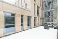 Propiedad comercial 4 habitaciones 308 m² en Riga, Letonia