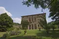 Investment 2 521 m² in Siena, Italy