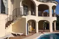 Villa de 4 dormitorios 260 m² Altea, España