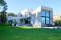 5-Schlafzimmer-Villa 1 000 m² Niederampurien, Spanien