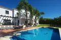 4-Schlafzimmer-Villa 524 m² Estepona, Spanien