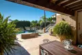 4-Schlafzimmer-Villa 530 m² l Alfas del Pi, Spanien