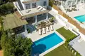 5-Schlafzimmer-Villa 448 m² Marbella, Spanien