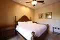 2 bedroom condo 125 m² West Bay, Honduras