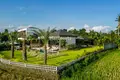 Вилла 2 спальни 230 м² Mas, Индонезия
