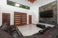 Дом 6 спален 385 м² Coxen Hole, Гондурас