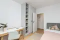 Mieszkanie 4 pokoi 76 m² w Warszawa, Polska