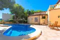 4-Schlafzimmer-Villa 243 m² Torrevieja, Spanien