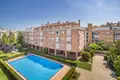 Квартира 4 спальни  Area metropolitana de Madrid y Corredor del Henares, Испания