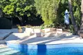 6-Schlafzimmer-Villa 380 m² l Alfas del Pi, Spanien