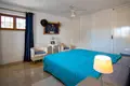 5-Schlafzimmer-Villa 310 m² l Alfas del Pi, Spanien