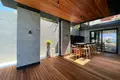 4 bedroom house 305 m² Gumusluk, Turkey