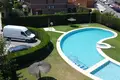 Villa de 4 dormitorios 268 m² Muchamiel, España