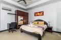 Villa de tres dormitorios 190 m² Sakhu, Tailandia