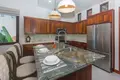 Дом 6 спален 385 м² Coxen Hole, Гондурас
