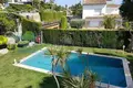 6-Schlafzimmer-Villa 800 m² Alella, Spanien