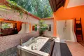 4-Schlafzimmer-Villa 450 m² Cepaka, Indonesien