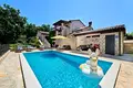 Villa de 4 dormitorios 250 m² Kaldanija, Croacia