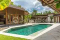 3-Schlafzimmer-Villa  Kerobokan, Indonesien