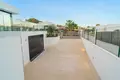 Villa de tres dormitorios 249 m² Orihuela, España