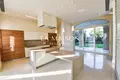 6 bedroom house 676 m² Pervolia, Cyprus