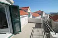 7 room house 300 m² Slatine, Croatia